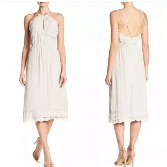 Elliatt Dresses & Skirts - NWT Elliatt Halter Scallop Midi Gray Elation Dress Size Large